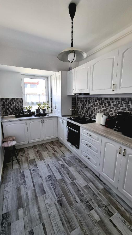 Swan Brasov Apartment Bagian luar foto