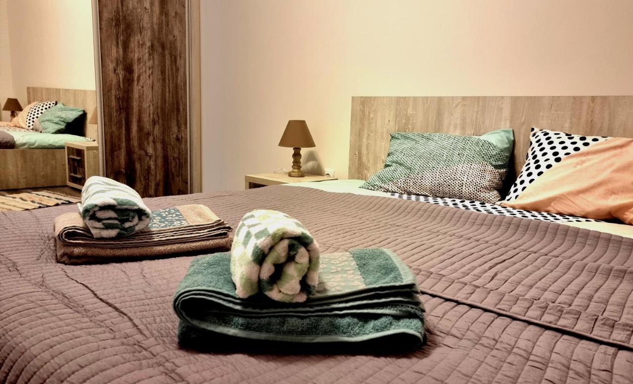 Swan Brasov Apartment Bagian luar foto