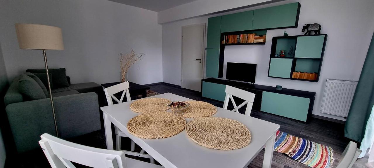 Swan Brasov Apartment Bagian luar foto
